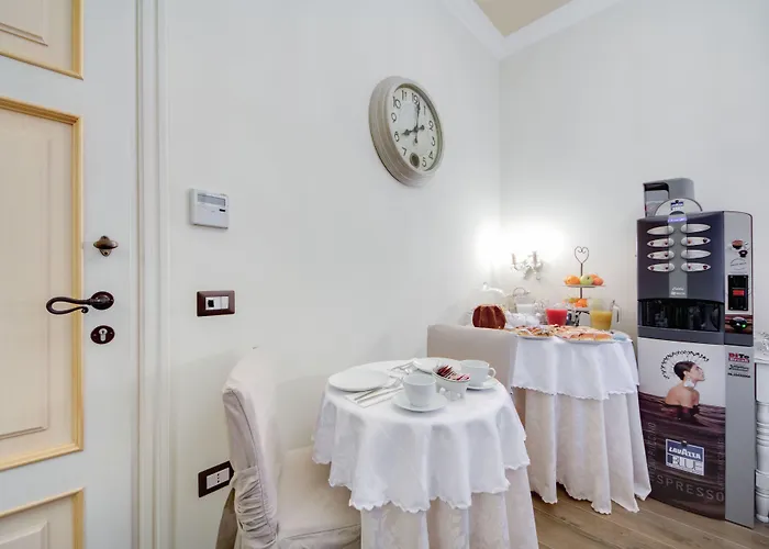 Pensión Lunaria Vaticano 4*