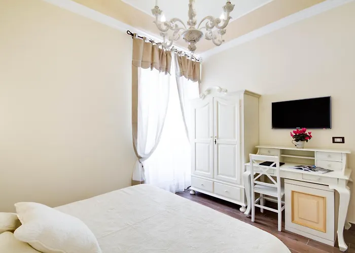 Lunaria Vaticano 4*